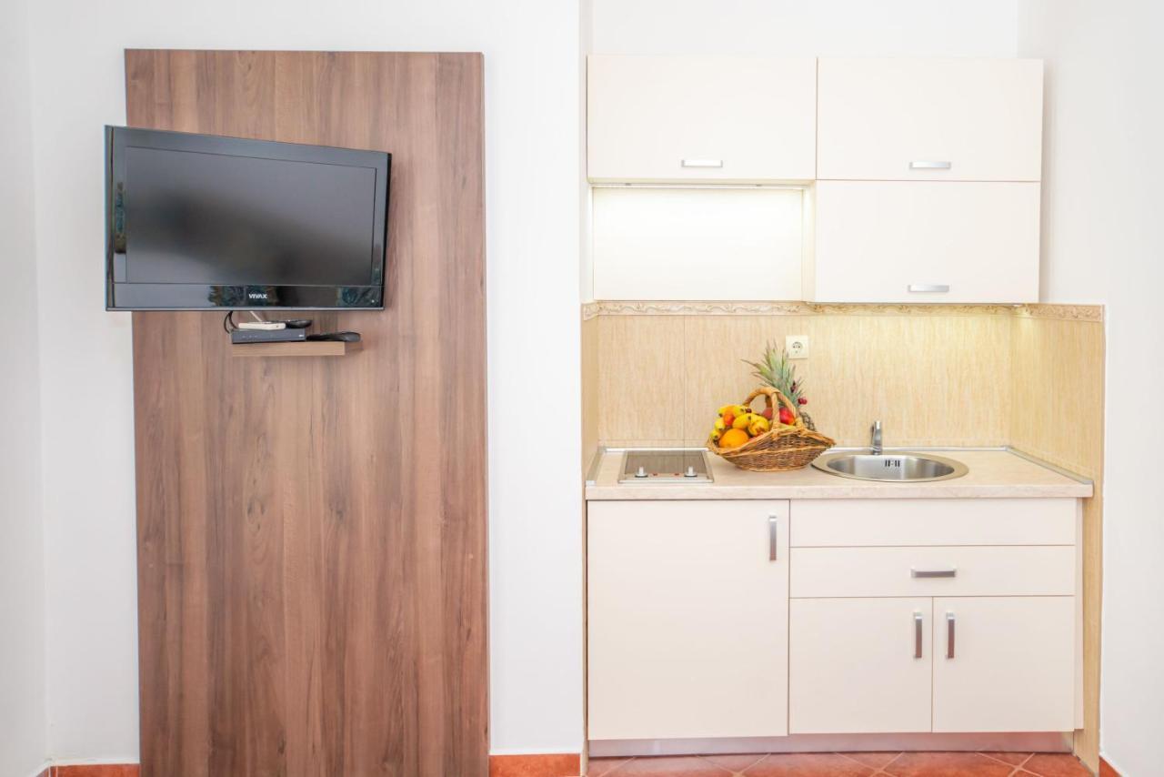 Petrovac Guest House Medin מראה חיצוני תמונה