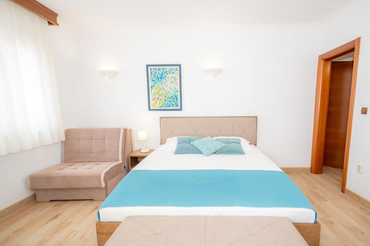 Petrovac Guest House Medin מראה חיצוני תמונה