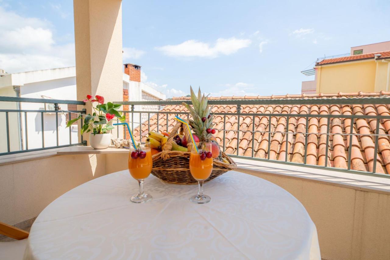 Petrovac Guest House Medin מראה חיצוני תמונה