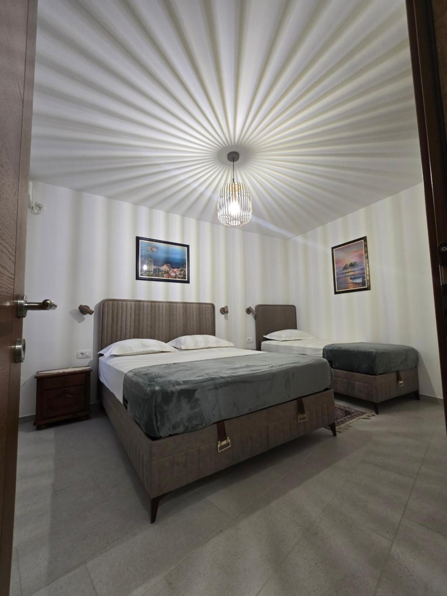 Petrovac Guest House Medin מראה חיצוני תמונה