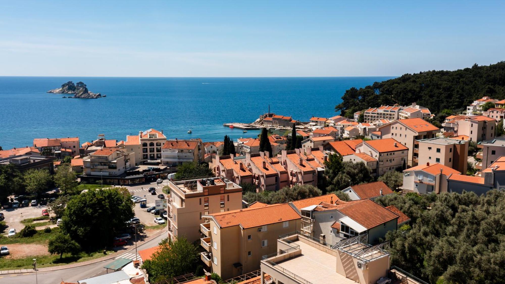 Petrovac Guest House Medin מראה חיצוני תמונה