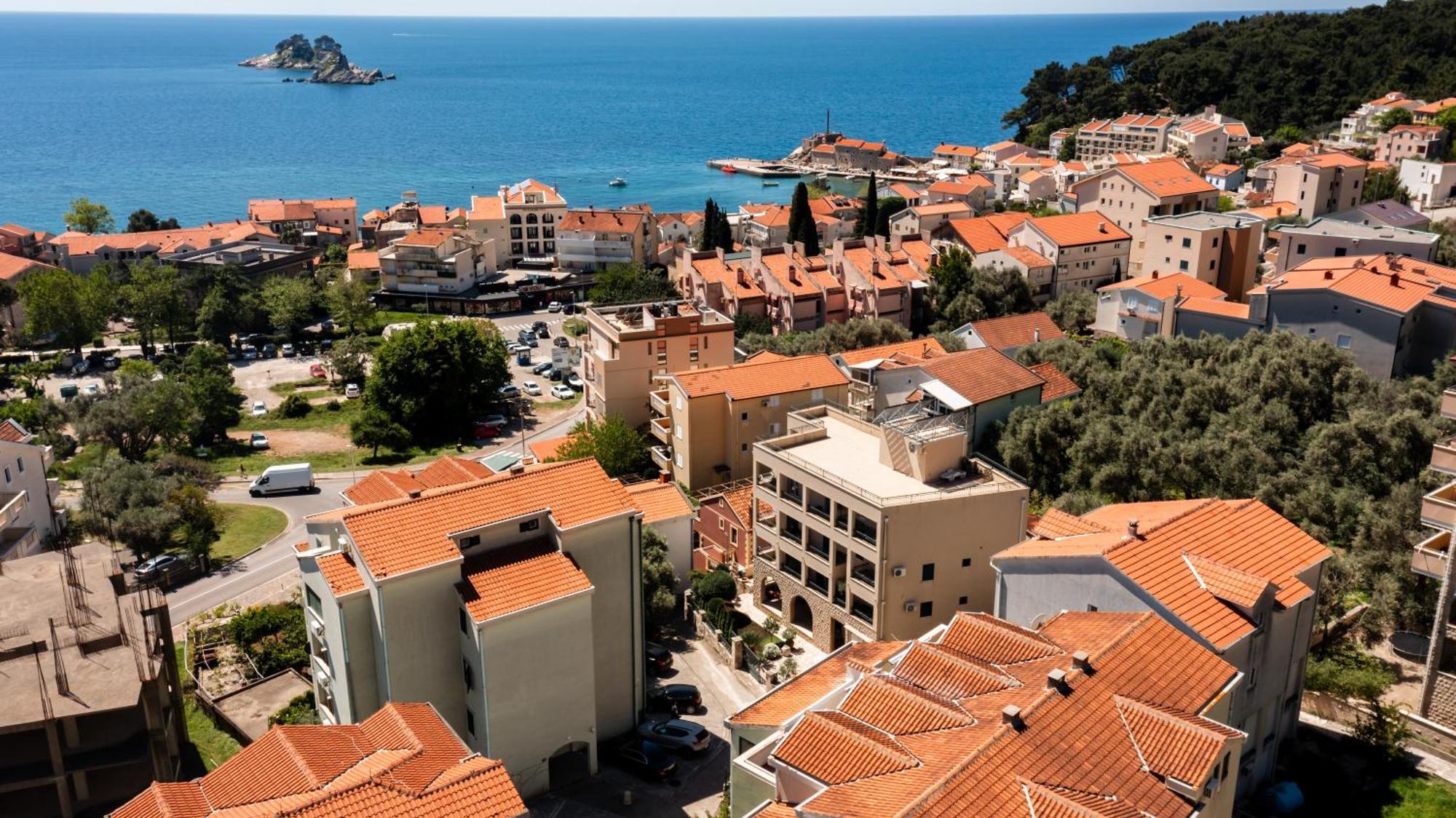 Petrovac Guest House Medin מראה חיצוני תמונה