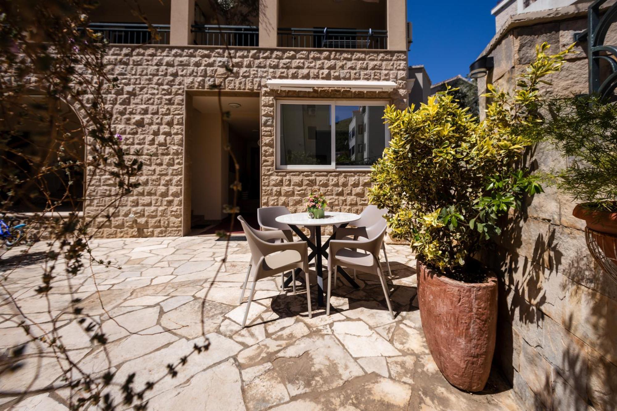 Petrovac Guest House Medin מראה חיצוני תמונה